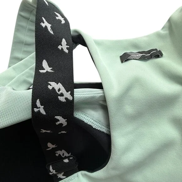 OISELLE Sports Bra Light Mint Green. Size Women's 38D.Double Straps.Padded.